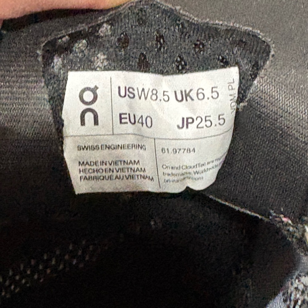 On Cloud Running Women’s Cloudmonster Running Sho… - image 8